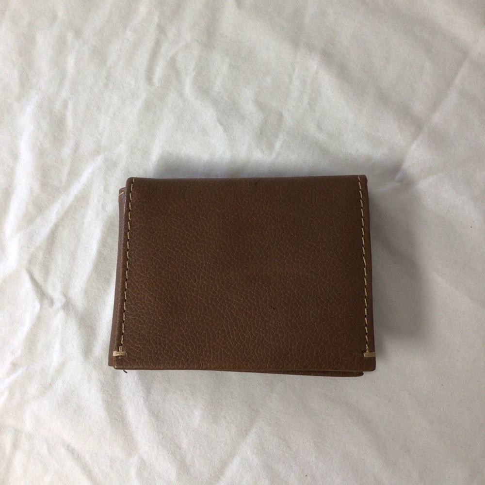 Relic brown leather tri fold wallet NWOT